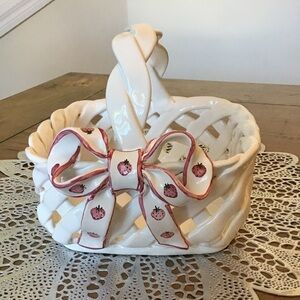 Vintage Berardos Portugal white woven pottery basket with a strawberry motif.